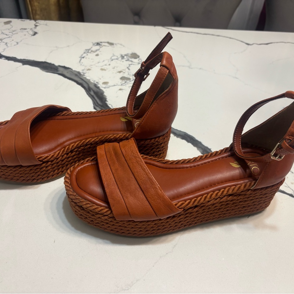Sarto Brown Leather Women's Sandals - Picture 5 of 5